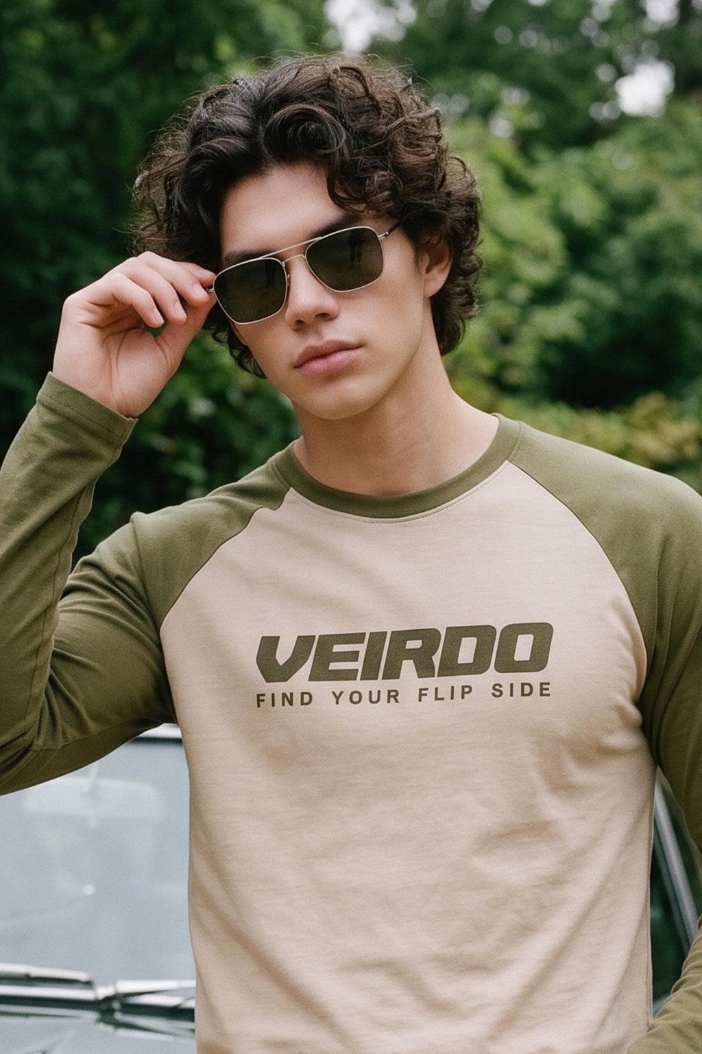 Veirdo Swanwhite & Olive Raglan Full Sleeve Printed T-shirt